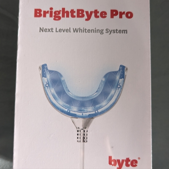 Want pearly whites? 🤍 BrightByte Pro LED teeth whitening system - Picture 1 of 4